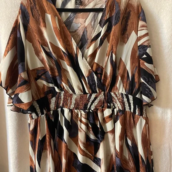 Chic Brown and Black Patterned Dress - Picture 2 of 4